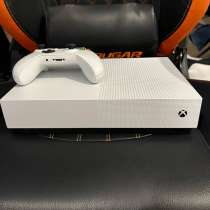 XBOX ONE S, в Адлере