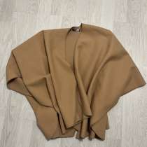 Пончо, в Москве