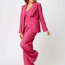 Брючный костюм тройка с жилетом от бренда Angelina&Co, в Уфе