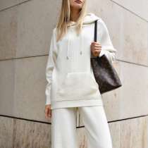 Молочный костюм, в Санкт-Петербурге