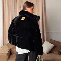 8000, в Москве