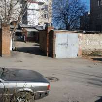 Продам гараж 16 м2 по 11-й улице Нахичевань, в Ростове-на-Дону