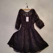 Коктельное чёрное платье из гипюра, в Омске