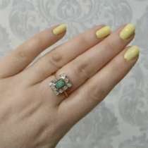 Золотое кольцо с природным изумрудом и бриллиантами!, в Москве