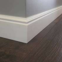 Установка покраска плинтусов, в Москве