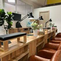 Мебель для студии маникюра, в Москве