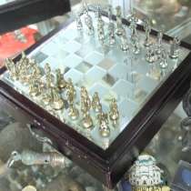 Шахматы оловянные, серебряного и золотого цвета, с доской ​​, в Ставрополе