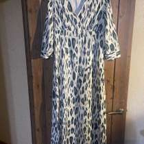 Красивое платье Trussardi, в Санкт-Петербурге