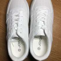 Белые кроссовки, в Махачкале