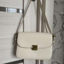 Белая маленькая сумочка, в Новосибирске