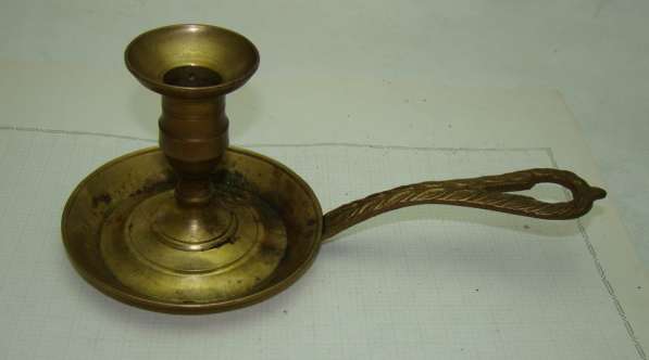 Подсвечник с ручкой (P399)