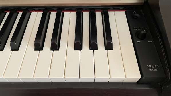 Цифровое пианино Yamaha YDP-162 в Твери фото 3
