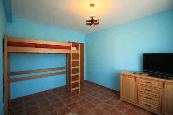 Квартира с 3 спальнями в Герцег Нови Черногория в 100 м от м в фото 12