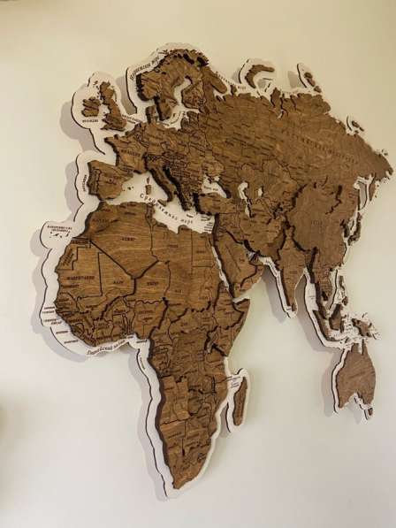 Карта мира из дерева на стену в Москве фото 3