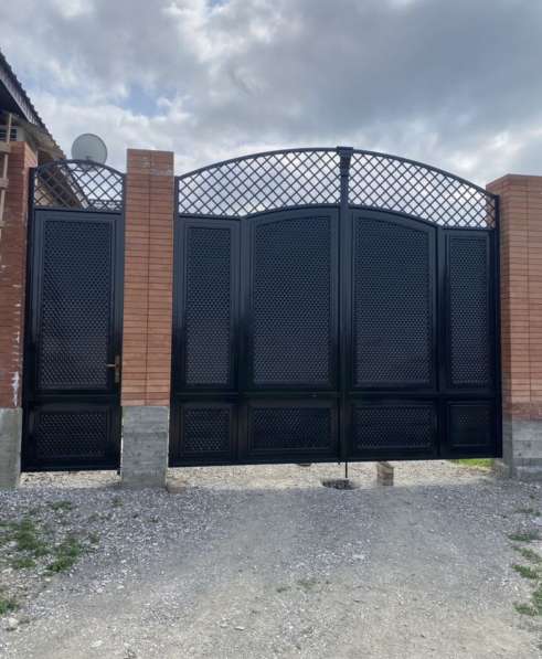 Делаем кованый навесы ворота на заказ в Москве фото 9