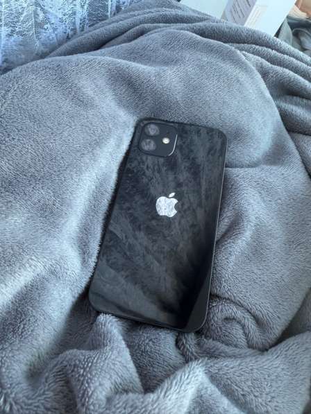 Продам iPhone 12
