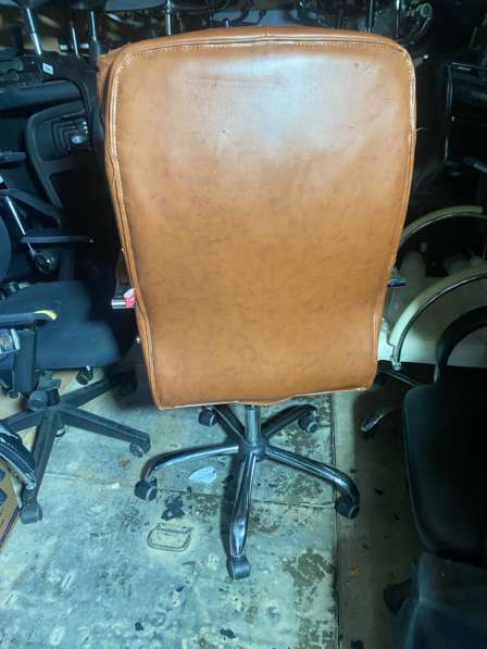 Компьютерное кресло б/у в Москве фото 5