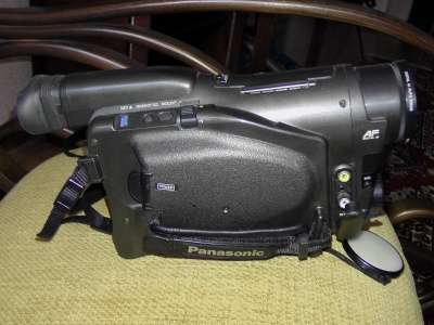 видеокамеру Panasonic NV – RX 7 EN в Краснодаре