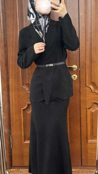 Черный костюм
