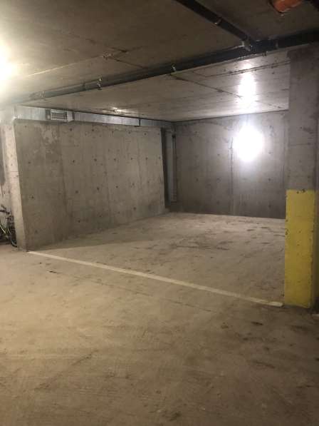 Продам парковочное место в подземном гараже в 