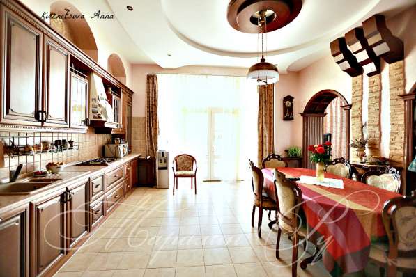 Продам коттедж в Ростов-на-Дону.Жилая площадь 280 кв.м.