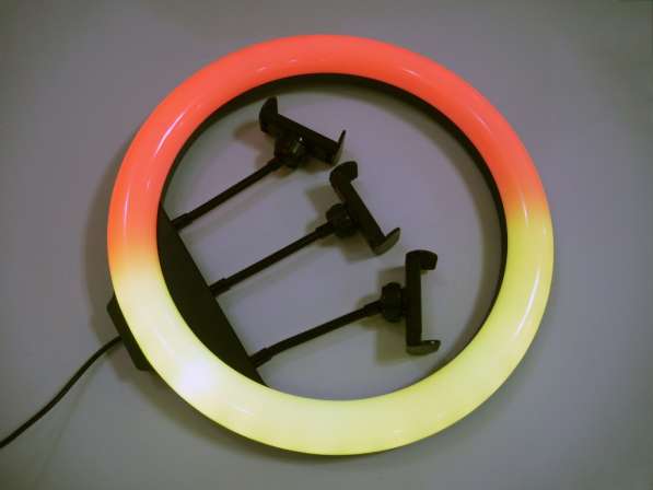 Кольцевая LED лампа RGB MJ36 36см 3 крепл. тел USB в фото 4