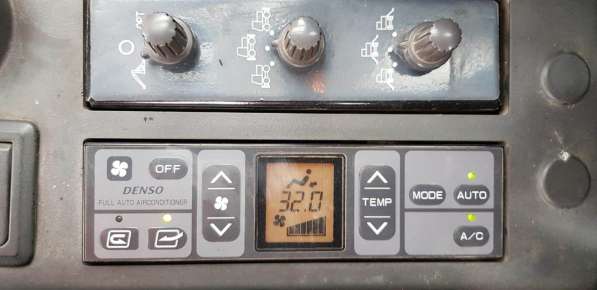 Продам экскаватор Хитачи ZX-160W в Омске фото 6