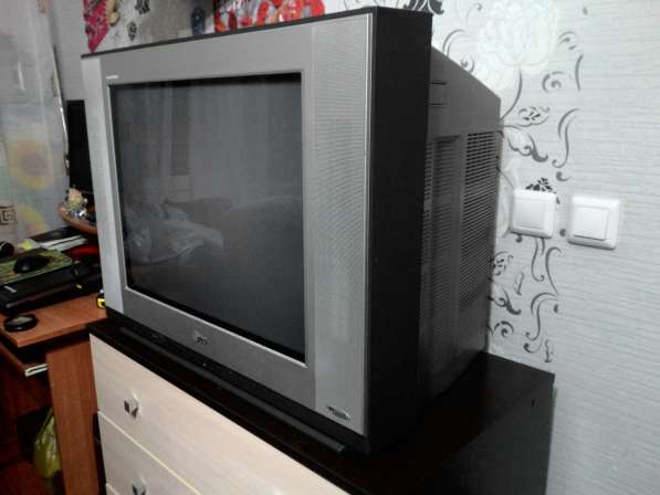 Продам телевизор в Первоуральске