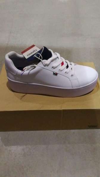 Кеды Tommy Jeans в Москве
