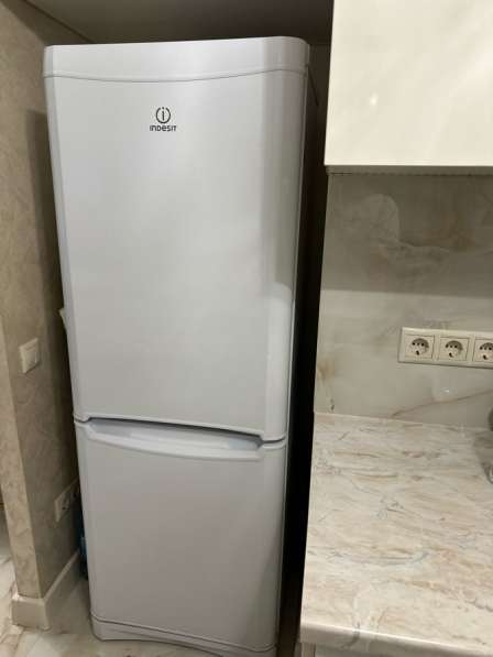 Холодильник Indesir