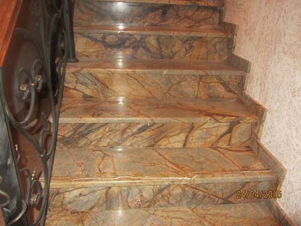 Лестницы из натурального камня мрамора и гранита в Серпухове фото 3