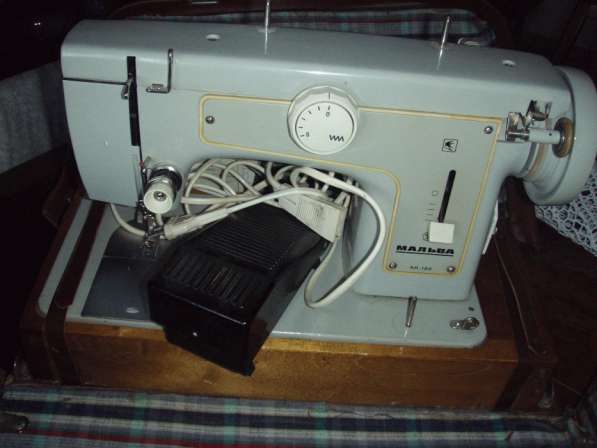 Швейная машинка «Мальва» класс 120 с электроприводом