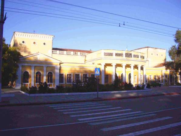 Продам отдельно стоящее здание в Крыму в Керчи