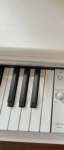 Цифровое пианино Yamaha YDP-144 в Уфе
