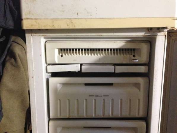 Продается холодильник Стинол б/у 2-х камерный в Самаре фото 3