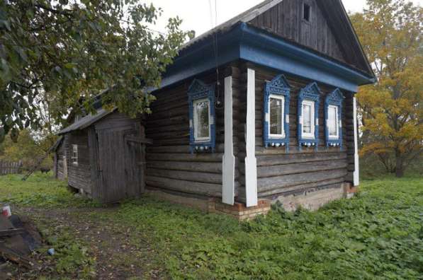 Бревенчатый дом на фундаменте в деревне.Можно за мат.капитал