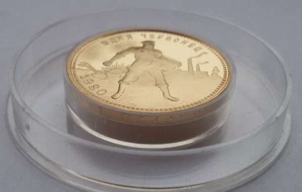 Золотая монета червонец лмд 1980 г в Москве