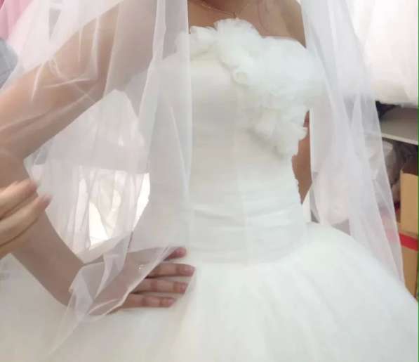 Аренда экслюзивного свадебного платья в фото 4