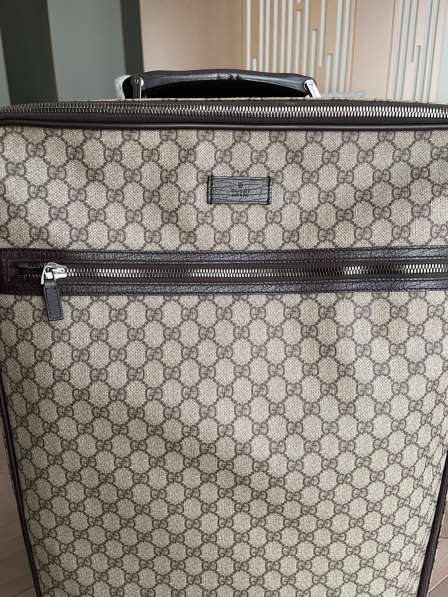 Чемодан Gucci оригинал в Ялте