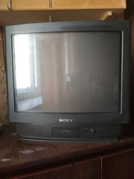 Продам телевизор Sony Trinitron 20" с пультом Б/У
