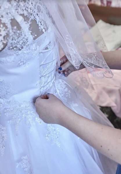 Продам свадебное платье в Таганроге