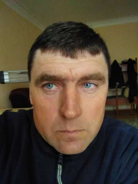 Олег, 52 года, хочет пообщаться