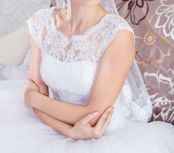 Продам красивое свадебное платье в Саратове фото 3