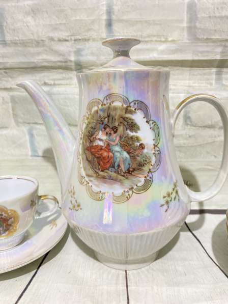 Фарфоровый сервис Мадонна в фото 3