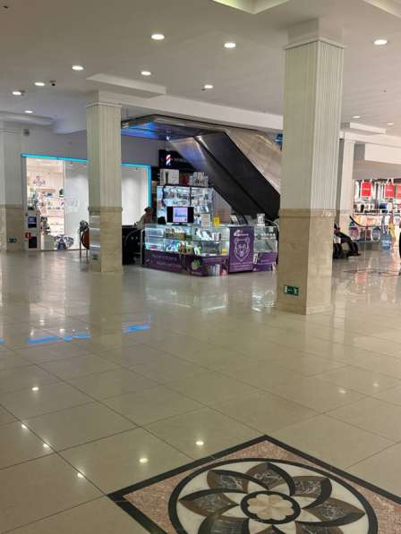 Продается островок мобильной техники в ТЦ - готовый бизнес в Москве