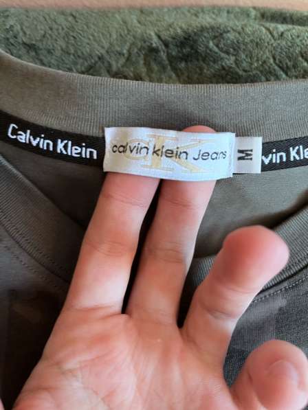Футболка Calvin klein в Великом Устюге