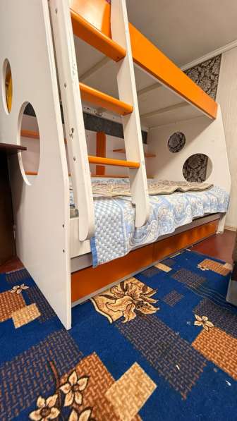 Двухярусная кровать