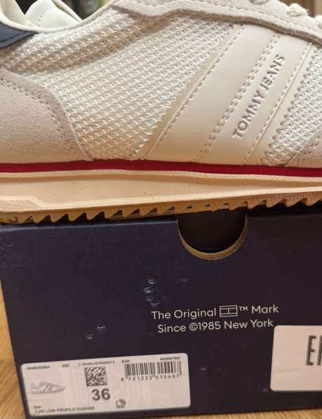 Кроссовки tommy hilfiger в Каменске-Уральском