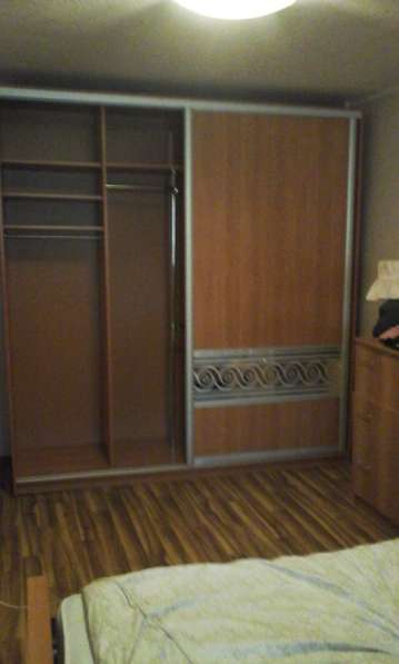 Продам шкаф -купе практически новый, большой, вместительный в Магнитогорске фото 3