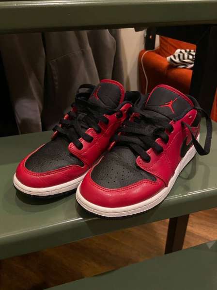 Кроссовки женские Nike air Jordan 1 low gym red black